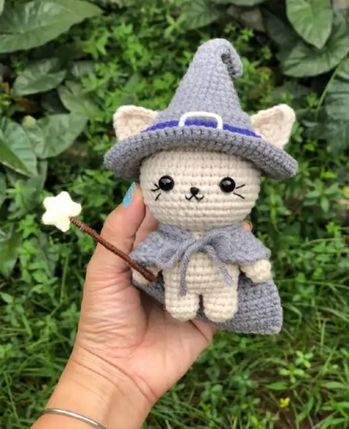 15 Witch and Wizard Doll Free Crochet Patterns