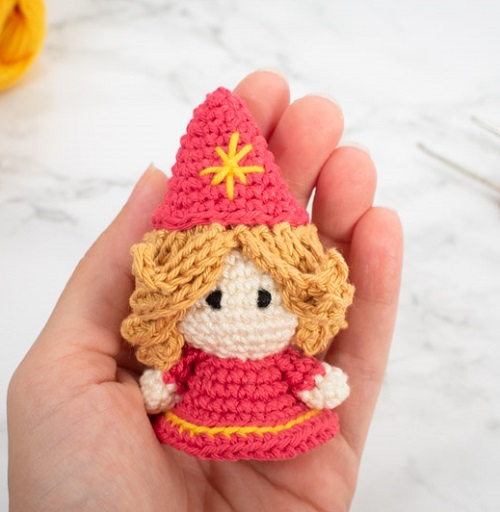 15 Witch and Wizard Doll Free Crochet Patterns