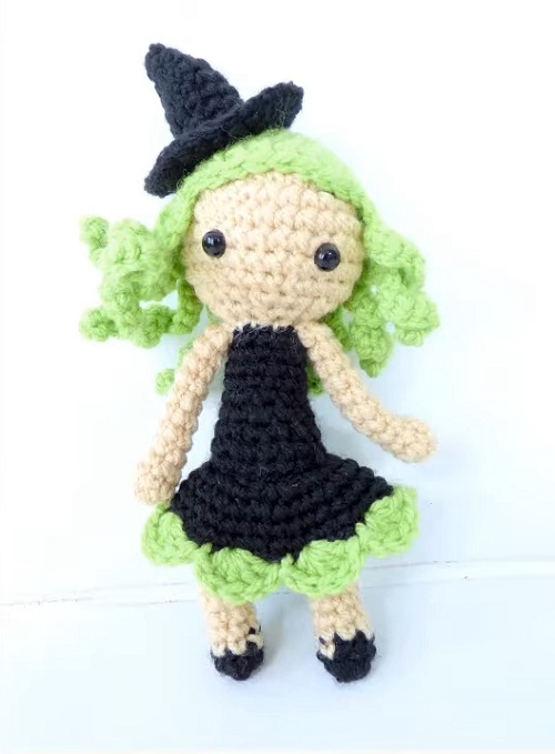 15 Witch and Wizard Doll Free Crochet Patterns