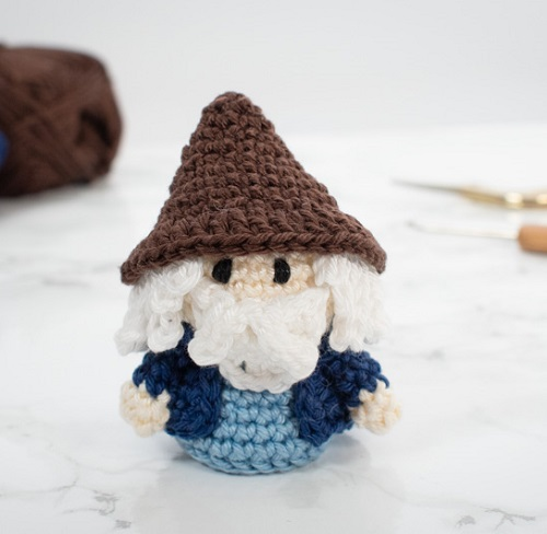 15 Witch and Wizard Doll Free Crochet Patterns