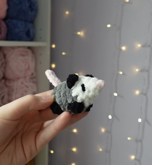 14 Unique Opossum Free Crochet Patterns