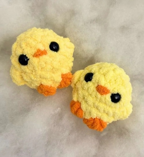 13 Crochet Mini Chicken Free Patterns