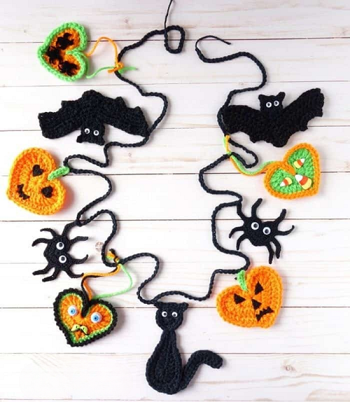14 Under-One-Week Halloween Decor Free Crochet Patterns