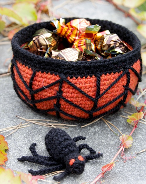 14 Under-One-Week Halloween Decor Free Crochet Patterns