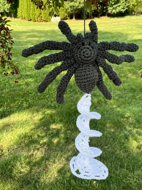 14 Under-One-Week Halloween Decor Free Crochet Patterns