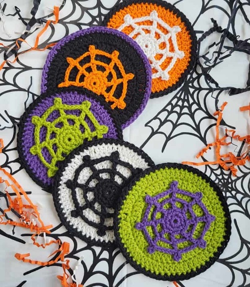 14 Under-One-Week Halloween Decor Free Crochet Patterns