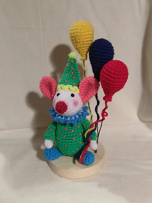 14 Unique Clown Free Crochet Patterns